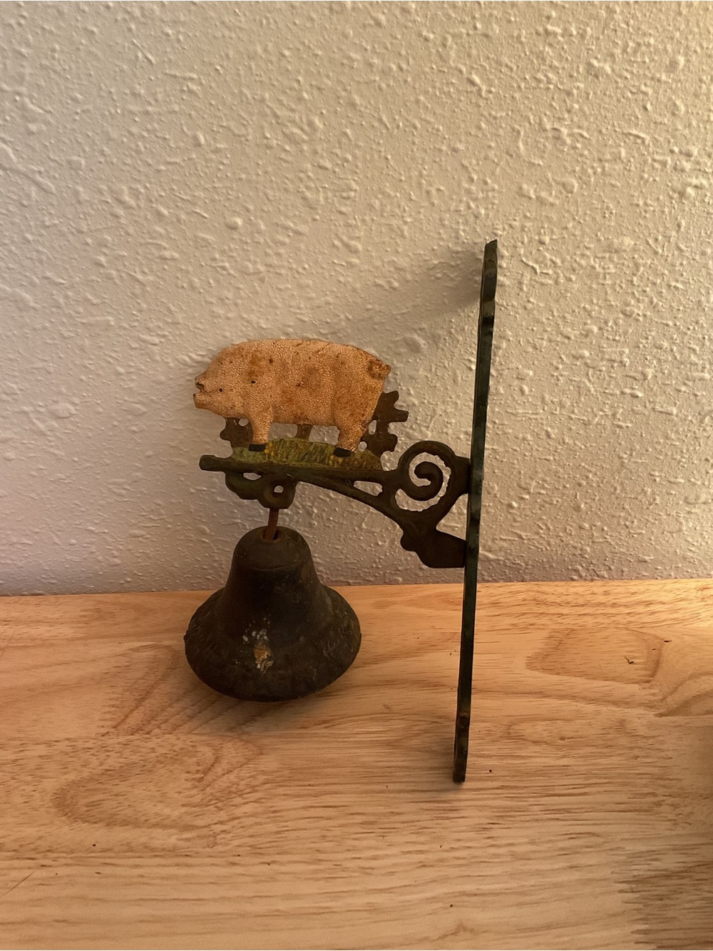Vintage Cast Iron Hog Pig Dinner Bell Farmhouse Rustic Cottage Granny Decor